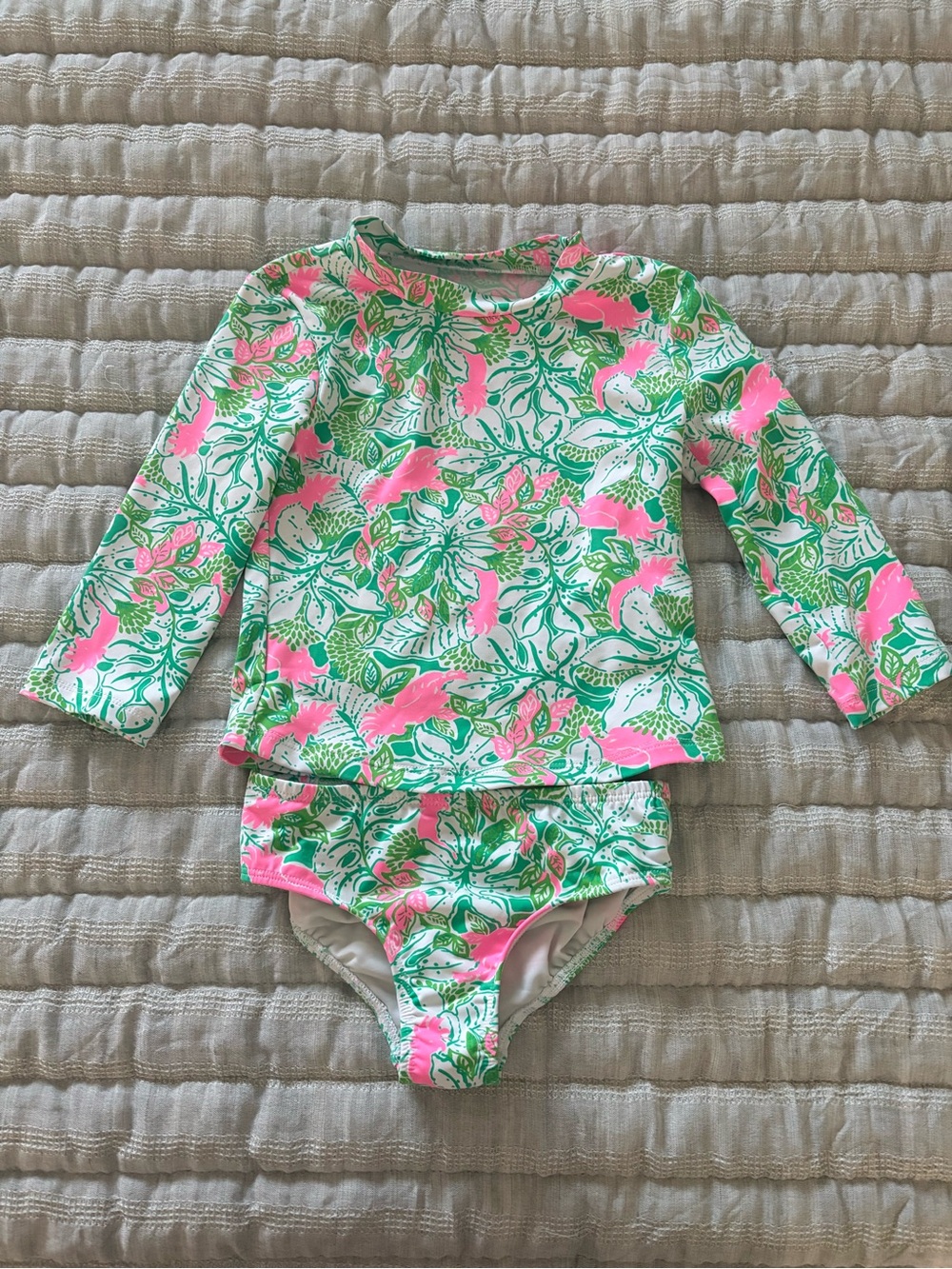 Girls Lilly Pulitzer Floral Long-Sleeve Rash Guard Swim Set in Pink & Green
